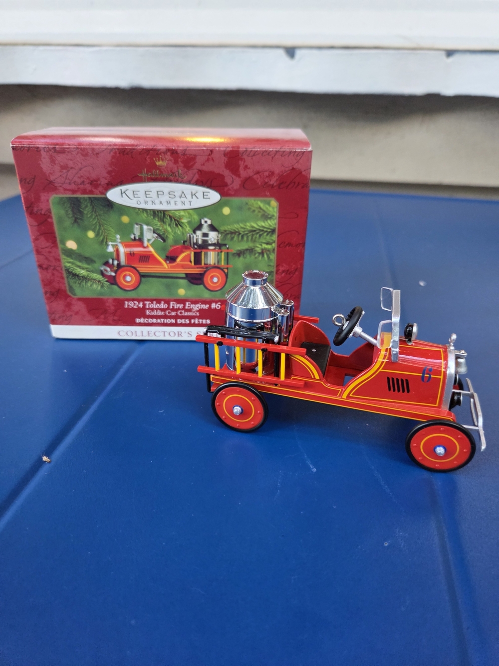Hallmark Vintage Christmas Ornament 1924 Toledo Fire Engine Truck